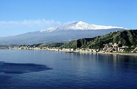 Вид на гору Этна, Сицилия